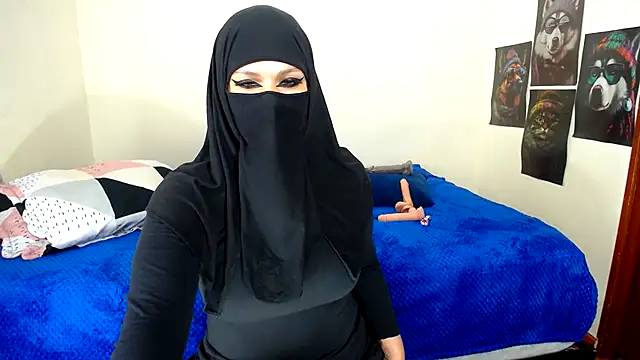Snapshot of evelyn__salah chatting on 13, 2, 2025 evelyn  salah online show from 13, 2, 2025