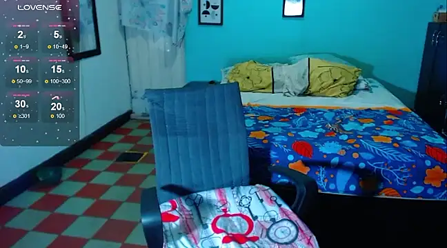Snapshot of Mia_sexy18_ chatting on 1, 3, 2025 Mia sexy18 online show from 1, 3, 2025