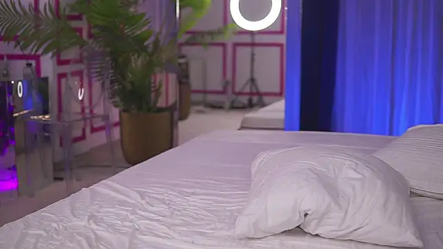 AshleySinn online show from 16, 12, 2024