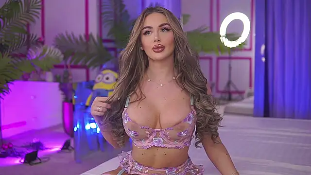 AshleySinn online show from 4, 1, 2025