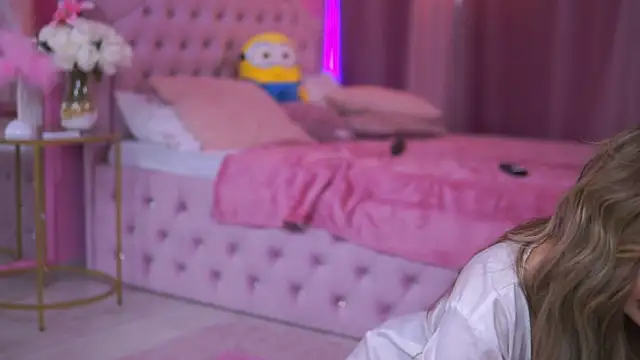 AshleySinn online show from 3, 2, 2025