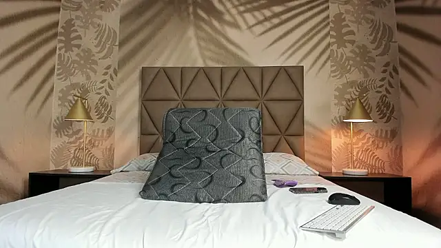 Snapshot of Scarleett_22 chatting on 8, 1, 2026 Scarleett 22 online show from 8, 1, 2026