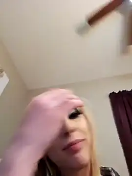 AmethystFoxx online show from 13, 1, 2025