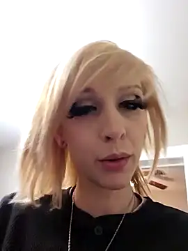 AmethystFoxx online show from 17, 1, 2025