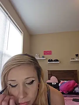 AmethystFoxx online show from 16, 6, 2026