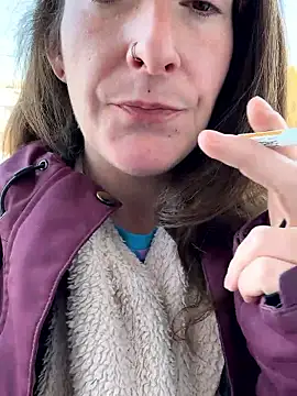 Mini And The Bear online show from 14, 2, 2026