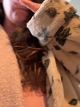 Mini And The Bear online show from 13, 3, 2026