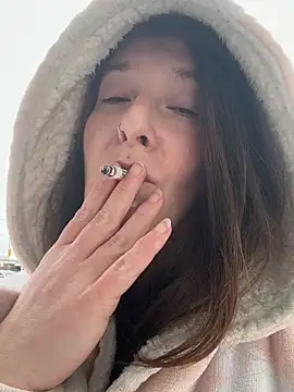 Mini And The Bear online show from 20, 3, 2026