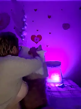 BellaBellaHot online show from 11, 10, 2025