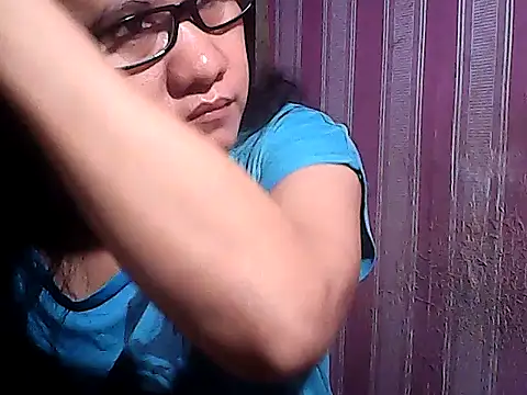 Snapshot of sweetsosie18 chatting on 11, 10, 2025 sweetsosie18 online show from 11, 10, 2025