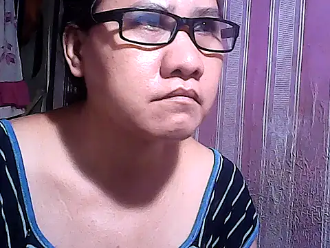 Snapshot of sweetsosie18 chatting on 14, 10, 2025 sweetsosie18 online show from 14, 10, 2025