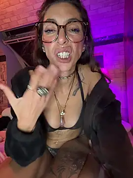 Snapshot of amanilouve chatting on 10, 3, 2026 amanilouve online show from 10, 3, 2026