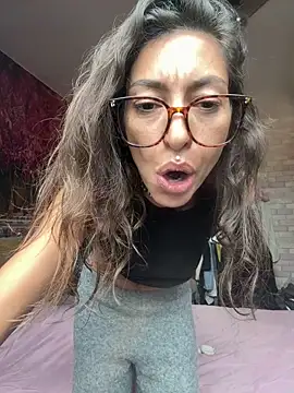 Snapshot of amanilouve chatting on 12, 3, 2026 amanilouve online show from 12, 3, 2026