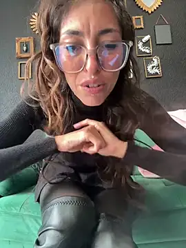 Snapshot of amanilouve chatting on 13, 3, 2026 amanilouve online show from 13, 3, 2026