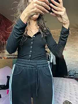 Snapshot of amanilouve chatting on 14, 3, 2026 amanilouve online show from 14, 3, 2026