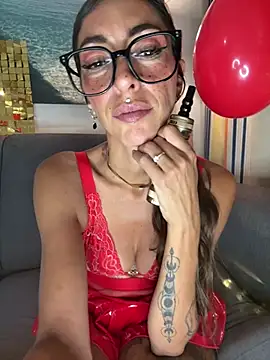 amanilouve online show from 10, 5, 2026