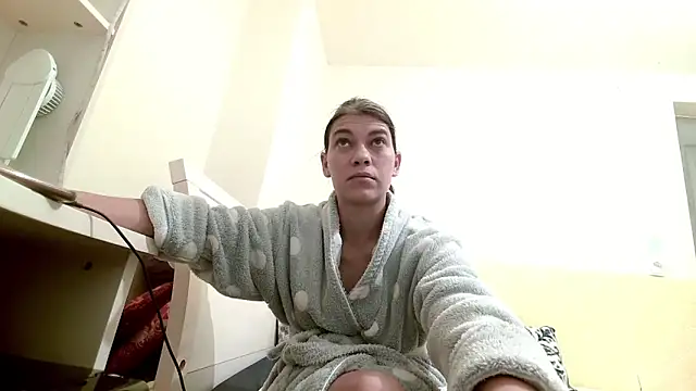 Snapshot of MercyLove chatting on 4, 12, 2024 MercyLove online show from 4, 12, 2024