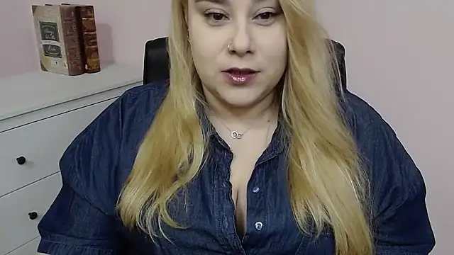 XgloryHAILEY online show from 18, 3, 2025