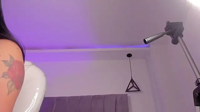 Snapshot of sofiaa_riot chatting on 27, 12, 2024 sofiaa riot online show from 27, 12, 2024