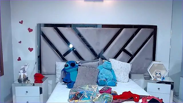 Snapshot of lady_Ary_xx chatting on 4, 2, 2025 lady Ary xx online show from 4, 2, 2025