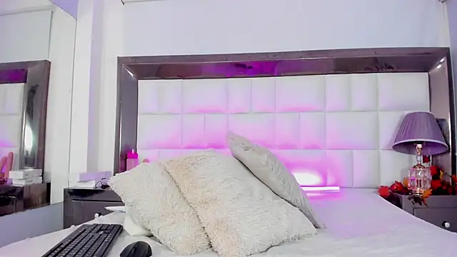 MiaConte online show from 6, 12, 2024