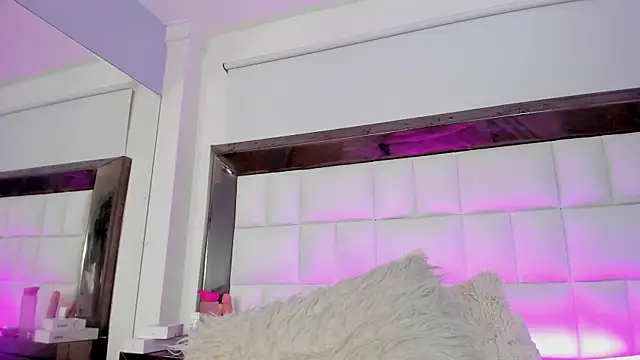 MiaConte online show from 13, 12, 2024