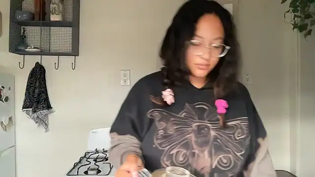 dreamyriri online show from 17, 5, 2026