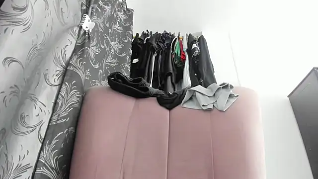natalia hottman online show from 9, 5, 2026