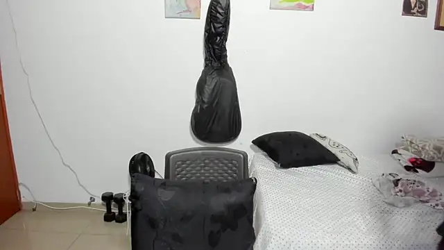 Snapshot of D-yanamilf chatting on 18, 9, 2025 D-yanamilf online show from 18, 9, 2025