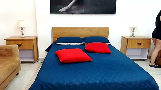 MaloryAndLuna online show from 2, 10, 2025