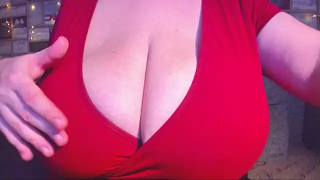Snapshot of VickyBoobs chatting on 22, 10, 2025 VickyBoobs online show from 22, 10, 2025