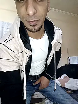 Snapshot of highguy chatting on 22, 12, 2024 highguy online show from 22, 12, 2024