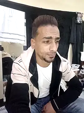 Snapshot of highguy chatting on 26, 12, 2024 highguy online show from 26, 12, 2024