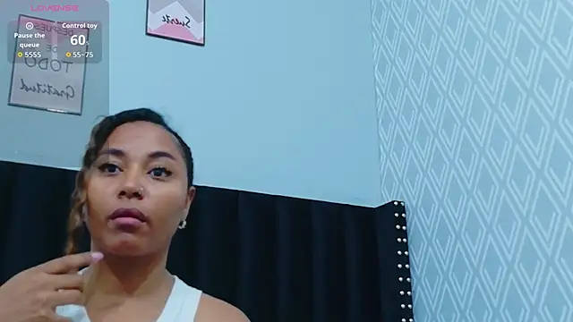 Snapshot of colombiamommy chatting on 4, 3, 2026 colombiamommy online show from 4, 3, 2026