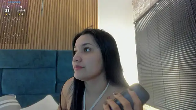 Snapshot of Kareena_chopra chatting on 14, 4, 2026 Kareena chopra online show from 14, 4, 2026
