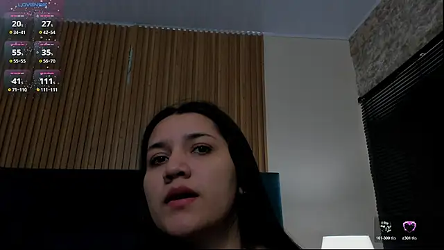 Snapshot of Kareena_chopra chatting on 2, 5, 2026 Kareena chopra online show from 2, 5, 2026