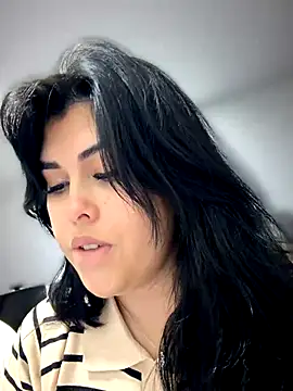 Alyaa s online show from 10, 10, 2025