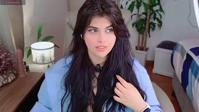 Snapshot of Alyaa_s chatting on 7, 6, 2026 Alyaa s online show from 7, 6, 2026