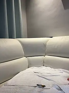 DoriDeluxe66 online show from 5, 3, 2025