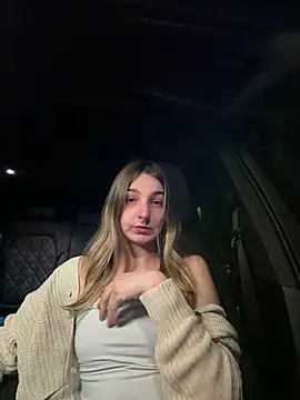 Snapshot of DoriDeluxe66 chatting on 27, 2, 2026 DoriDeluxe66 online show from 27, 2, 2026