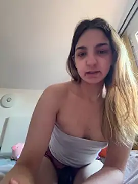 Snapshot of DoriDeluxe66 chatting on 16, 3, 2026 DoriDeluxe66 online show from 16, 3, 2026