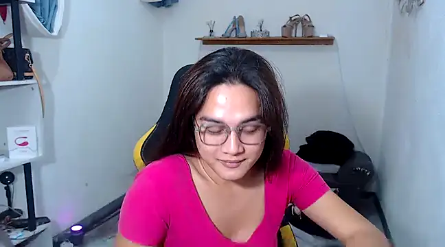 Snapshot of MarieLoveGlamorous chatting on 24, 2, 2025 MarieLoveGlamorous online show from 24, 2, 2025