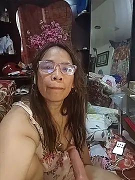 Snapshot of HotsexyNaughtysweetbaby chatting on 3, 2, 2026 HotsexyNaughtysweetbaby online show from 3, 2, 2026