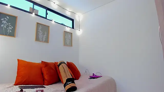 karlye 5 online show from 15, 7, 2026