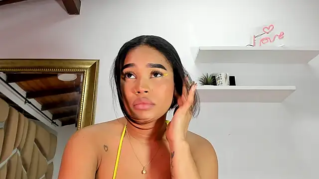 Snapshot of naia_blessed chatting on 25, 2, 2025 naia blessed online show from 25, 2, 2025