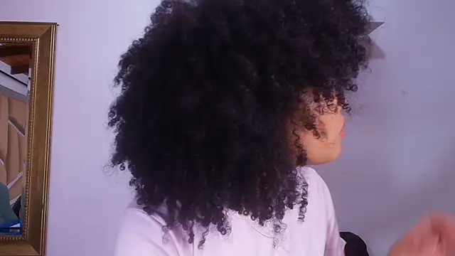 Snapshot of naia_blessed chatting on 8, 9, 2025 naia blessed online show from 8, 9, 2025