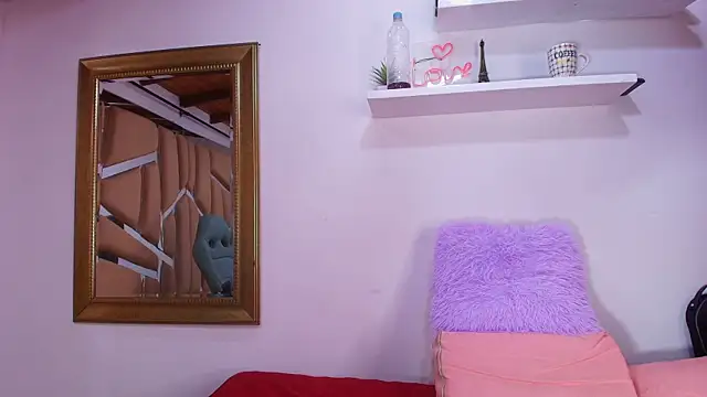 Snapshot of naia_blessed chatting on 10, 9, 2025 naia blessed online show from 10, 9, 2025