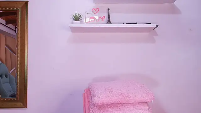 Snapshot of naia_blessed chatting on 11, 9, 2025 naia blessed online show from 11, 9, 2025