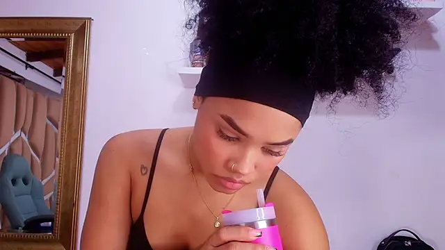 Snapshot of naia_blessed chatting on 6, 10, 2025 naia blessed online show from 6, 10, 2025