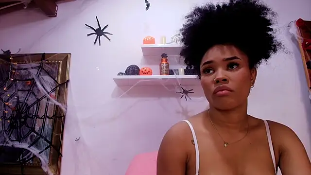 Snapshot of naia_blessed chatting on 17, 10, 2025 naia blessed online show from 17, 10, 2025